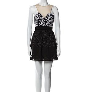 New Three Floor leopard print black dress